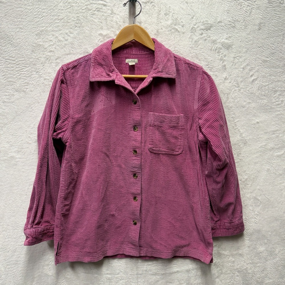 L.L.Bean VTG Corduroy Button Up Shirt Women XS Pink Relaxed Fit Hanging Out Flaw